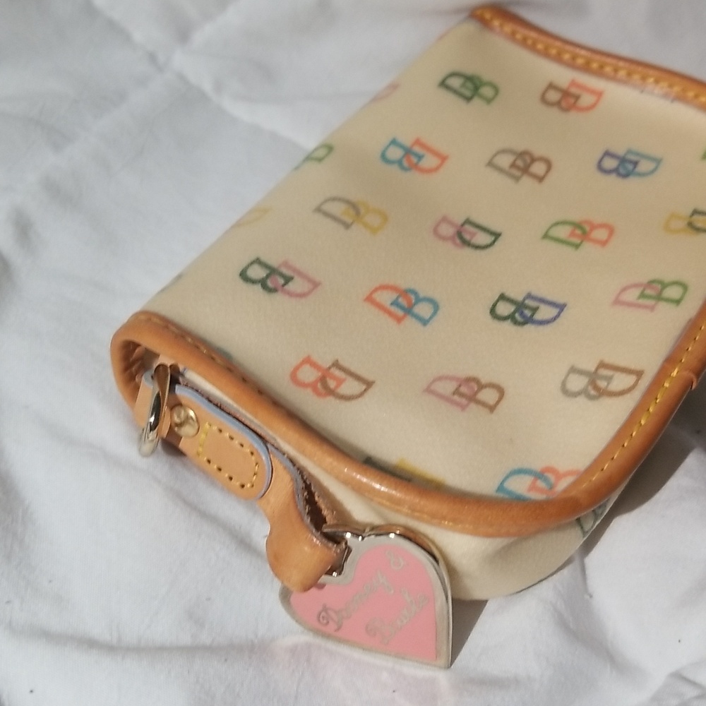 Dooney & Bourke Clutch/wristlet - Picture 6 of 11